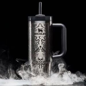 Stanley Deadly Damask 40oz SEALED IN BOX * SOLD OUT
